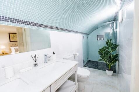 Nel BF shower room