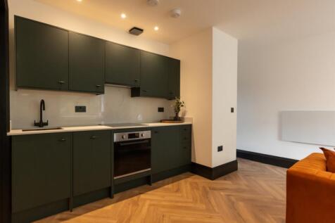 Hibernia 5 kitche...
