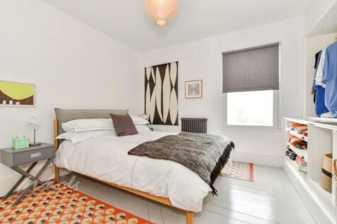 Rodney bed 1 use