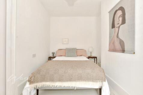 Rodney bed 2 use