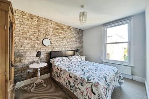 Kent 3 bed 1 use