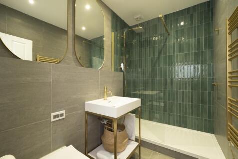 3 2 Southwood shower