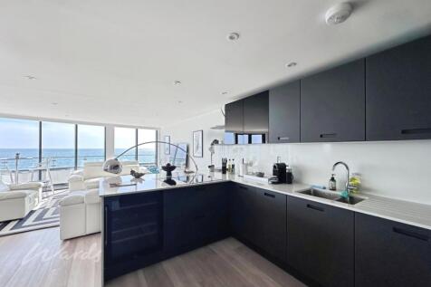 Beach 10 kitchen use