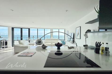 Beach 10 kitchen ...