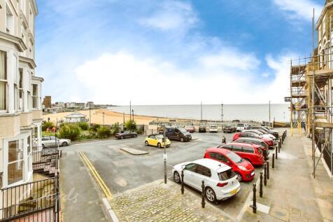 c28cf9ba-Outside 202