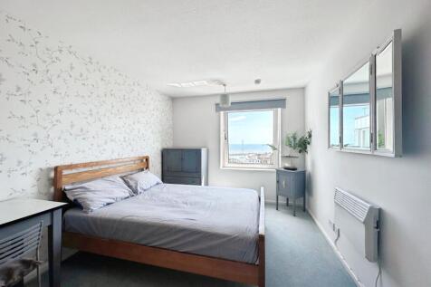 Harbour towers be...