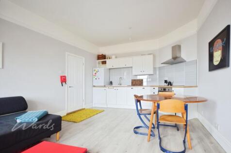 Lynton open plan ...