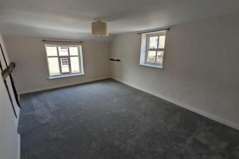 Bedroom 2 ( otherside )