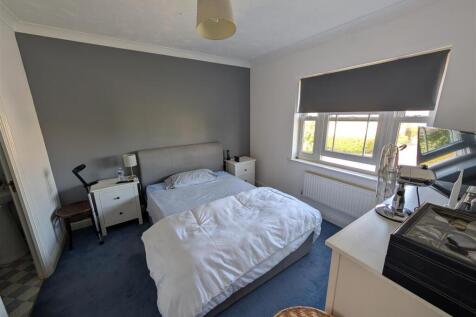 Bedroom 2 ( with En suite )