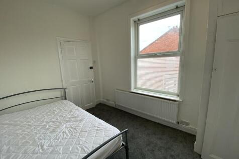 Bedrooom 2