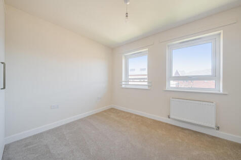 Bedroom Two (2)