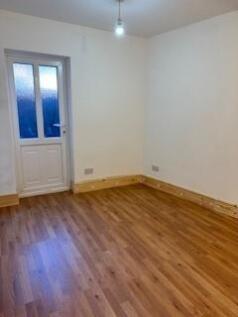 Bedroom 4.jpg