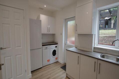 Kitchen 2.jpg