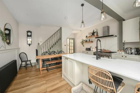 37 CLIFTON ROAD - TN35 (7).jpg