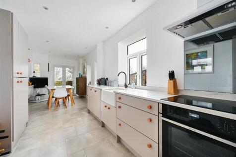 38 BRAYBROOK ROAD - TN341TA - PHOTOS (7).jpg