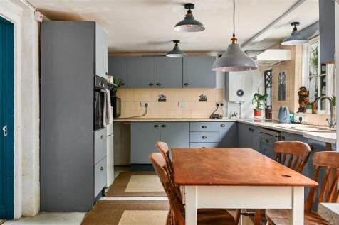 5 ST MARYS TERRACE - TN343LS (25).jpg