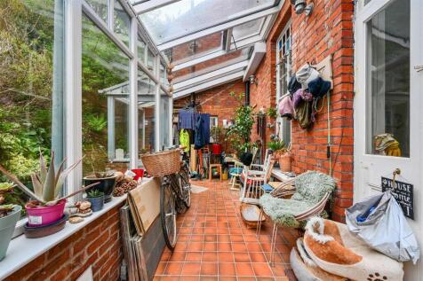 87 LOWER PARK ROAD - TN342LE (17).jpg