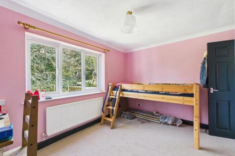 CAM01518G0-PR0219-STILL027.jpg