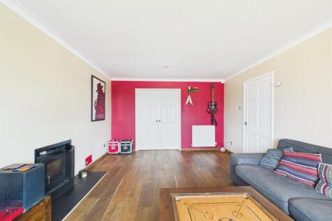 CAM01518G0-PR0219-STILL004.jpg