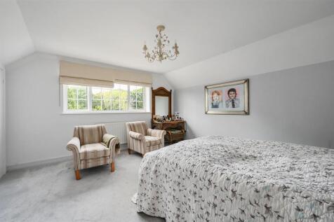 1 EWHURST CLOSE (15).jpg