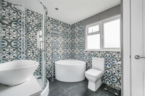 1 EWHURST CLOSE (17).jpg