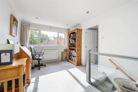 1 EWHURST CLOSE (20).jpg