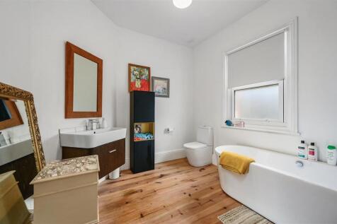 66 LOWER PARK ROAD (14).jpg