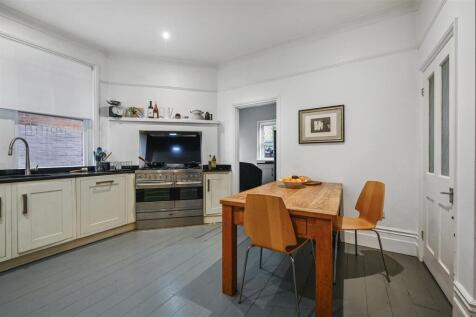 66 LOWER PARK ROAD (6).jpg