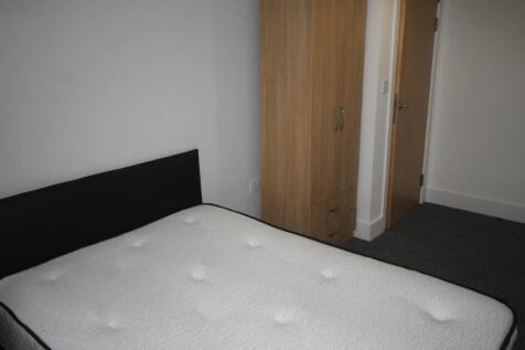 513 Woolston bedroom