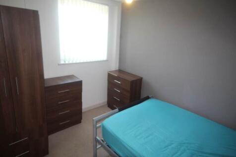Bedroom 2 (2)