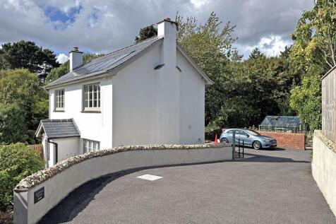 Driveway Entrance
