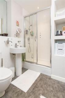 En-Suite Shower