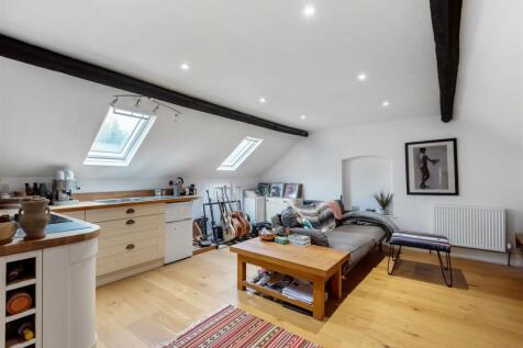 Top floor Studio