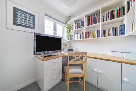 Bedroom/office.jpg