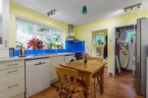 Kitchen.JPG
