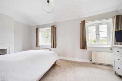 Bedroom.jpg