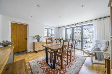 Dining Room.jpg