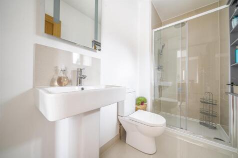 Shower Room.jpg