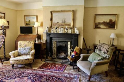 Livingroom1.JPG