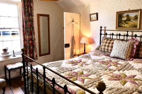 2ndBedroom1 (1).JPG