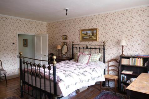 Mainbedroom1.JPG