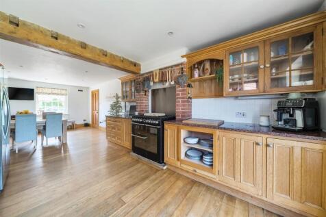 Kitchen/Dining