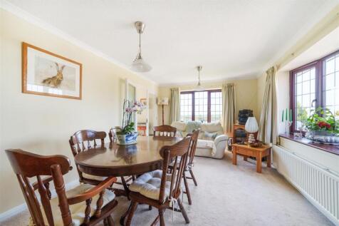 Dining Room.jpg