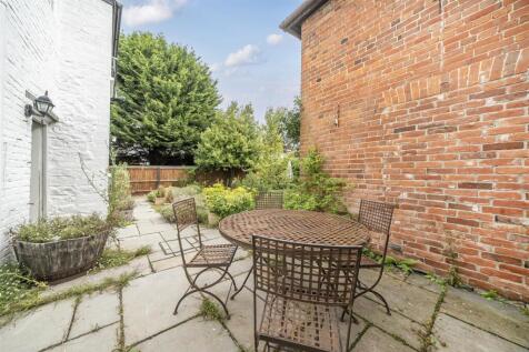 Courtyard Patio