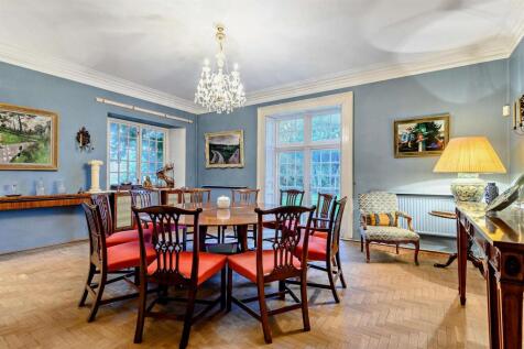 Dining Room.jpg