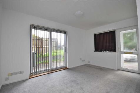 Lounge/Dining Area