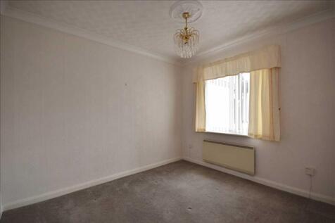 Bedroom 2/ Dining