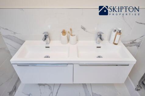 Twin sinks