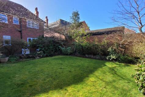 Newbury Road, 17 - Rear garden 1 new.jpg