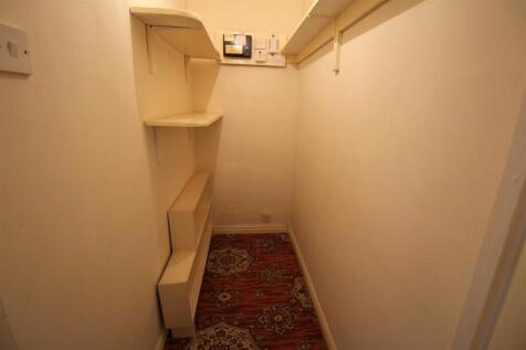 Pierpoint 1, 2 Beach Road - Storage room.JPG